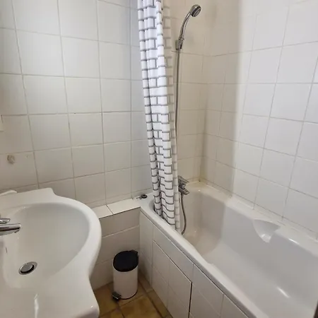 3 Pieces Climatise, Mezzanine, Vue Mer, Parking A Ste Maxime - Fr-1-780-89 * Сент-Максим