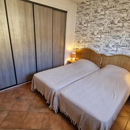 3 Pieces Climatise, Mezzanine, Vue Mer, Parking A Ste Maxime - Fr-1-780-89 * Сент-Максим