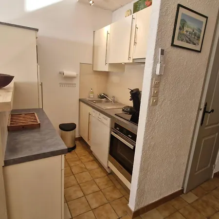 3 Pieces Climatise, Mezzanine, Vue Mer, Parking A Ste Maxime - Fr-1-780-89 Апартаменты Сент-Максим