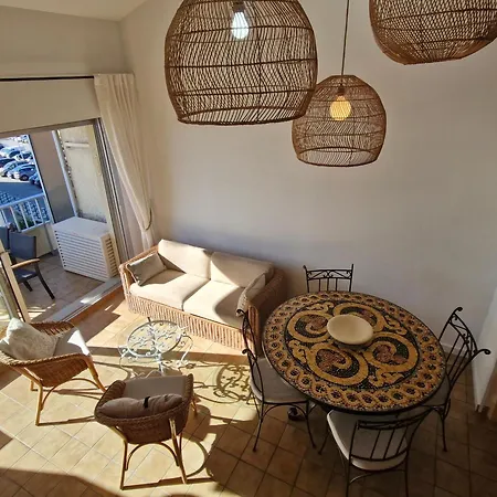 3 Pieces Climatise, Mezzanine, Vue Mer, Parking A Ste Maxime - Fr-1-780-89 Сент-Максим